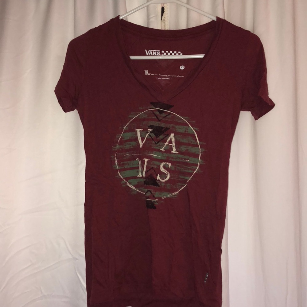 maroon vans v neck